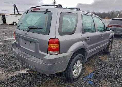 2007 Ford Escape Xls z USA, uszkodzony, nr VIN 1FMYU02Z07KA92935